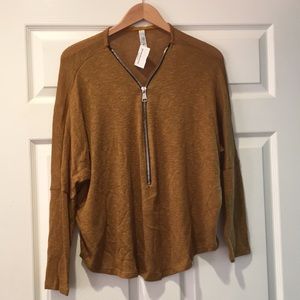 **NWT** Jolie oversized front zipper sweater